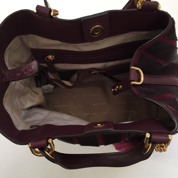 Michael Kors Brooklyn Suede Shoulder Bag Plum - Picture 5 of 11